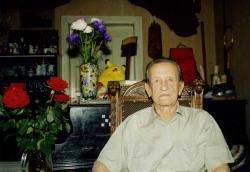 10. С.Л. Агафонов в день своего рождения (90 лет) - 9 сентября 2001 г. Фото Ю. Кузьмина